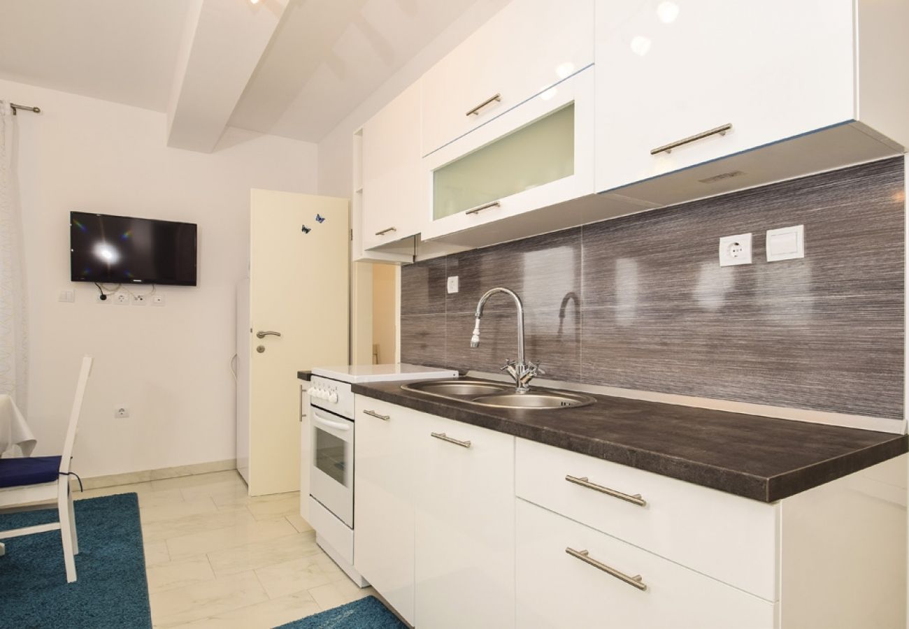 Apartamento en Nin - Apartamento en Zaton (Zadar) con Seaview, Balcón, Acondicionador, WIFI (685-2)