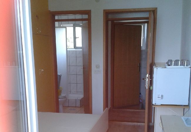 Alquiler por habitaciones en Luka - Habitacion en Luka con Seaview, Balcón, Acondicionador, WIFI (4659-3) Alquiler por habitaciones en Luka - Habitacion en Luka con Seaview, Balcón, Acondicionador, WIFI (4659-3)