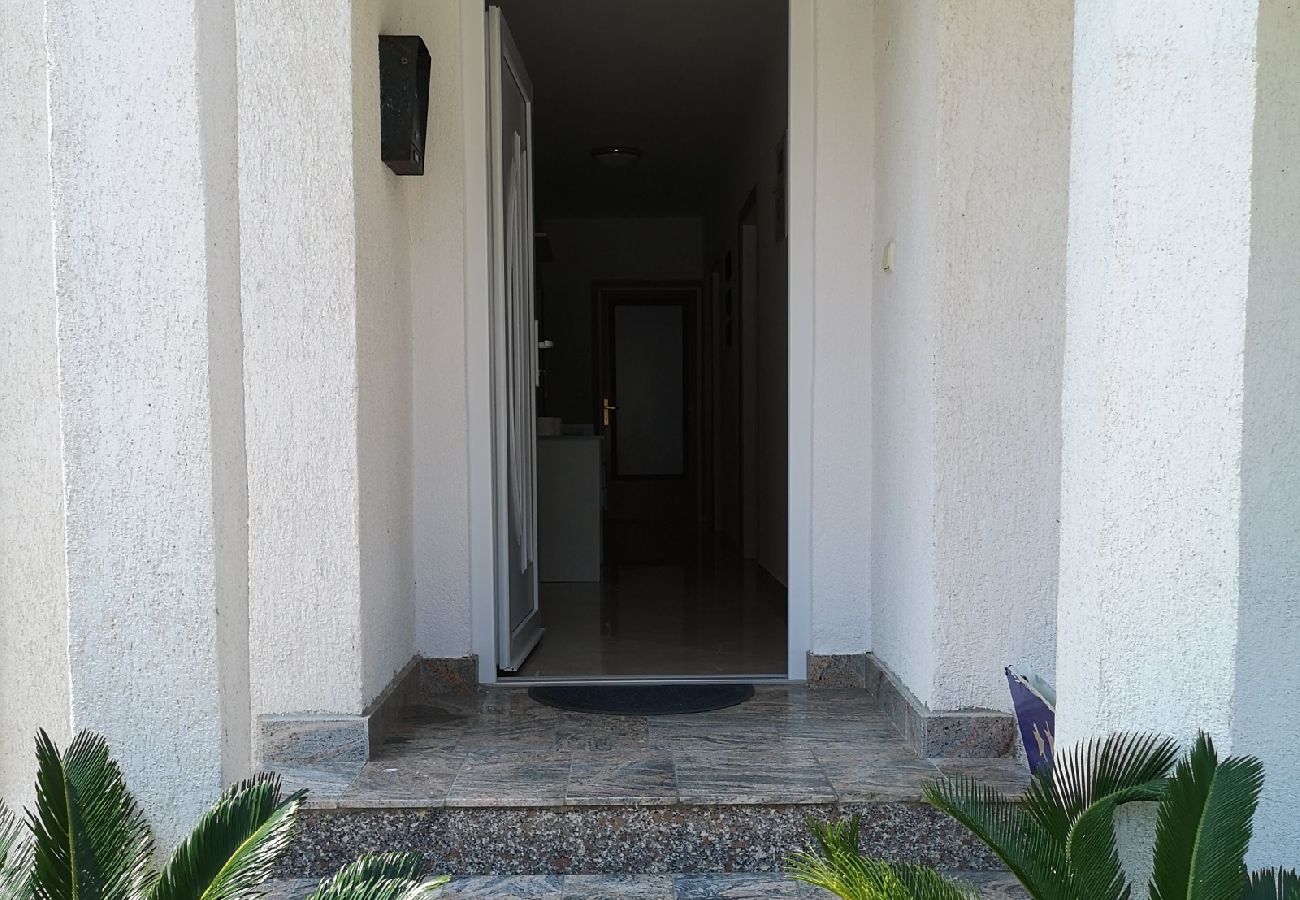 Apartamento en Lopar - Apartamento en Lopar con Seaview, Terraza, WIFI, Lavadora (593-1)