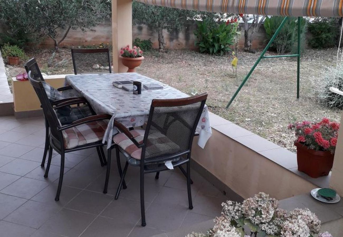 Apartamento en Vinišce - Apartamento en Vinišće con Seaview, Balcón, Acondicionador, WIFI (4752-2)