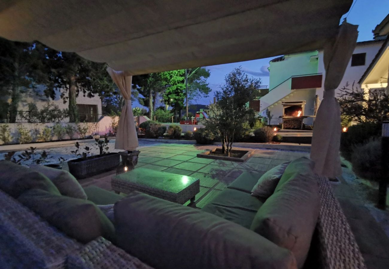 Casa en Ist - Casa de vacaciones en Ist con Terraza, Acondicionador, WIFI, Lavadora (5103-1)