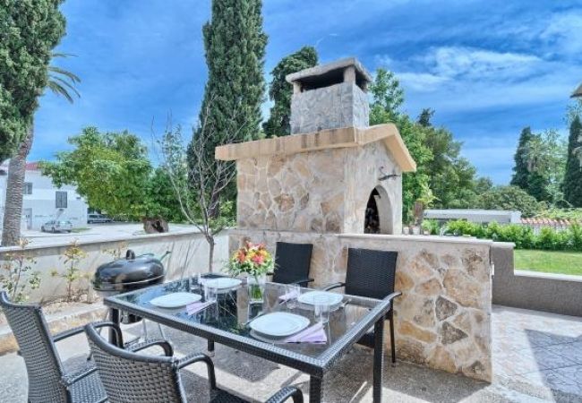 Apartamento en Kaštel Lukšic - Apartamento en Kaštel Lukšić con Balcón, Acondicionador, WIFI, Lavadora (5107-4) Apartamento en Kaštel Lukšic - Apartamento en Kaštel Lukšić con Balcón, Acondicionador, WIFI, Lavadora (5107-4)