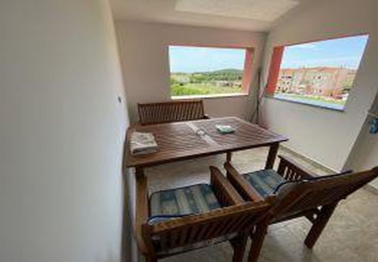 Apartamento en Vrvari - Apartamento en Vrvari con Terraza, WIFI, Lavadora (664-5)