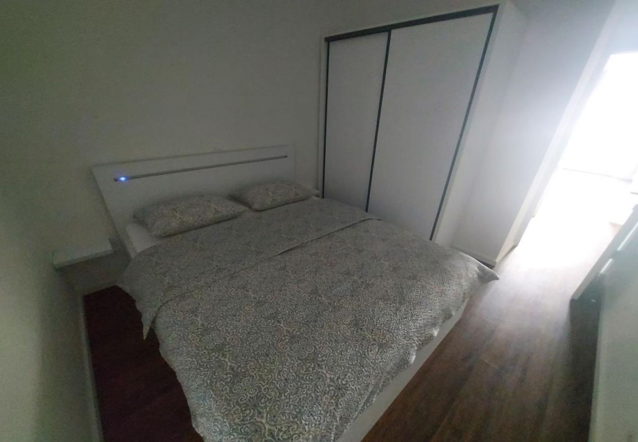 Apartamento en Lokva Rogoznica - Apartamento en Lokva Rogoznica con Seaview, Balcón, Acondicionador, WIFI (5118-3)