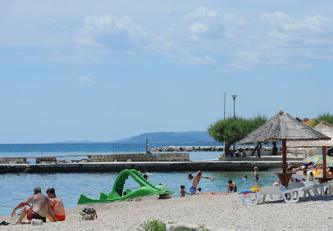 Apartamento en Podstrana - Apartamento en Podstrana-Sv.Martin con Terraza, Acondicionador, WIFI, Lavadora (5117-4) Apartamento en Podstrana - Apartamento en Podstrana-Sv.Martin con Terraza, Acondicionador, WIFI, Lavadora (5117-4)