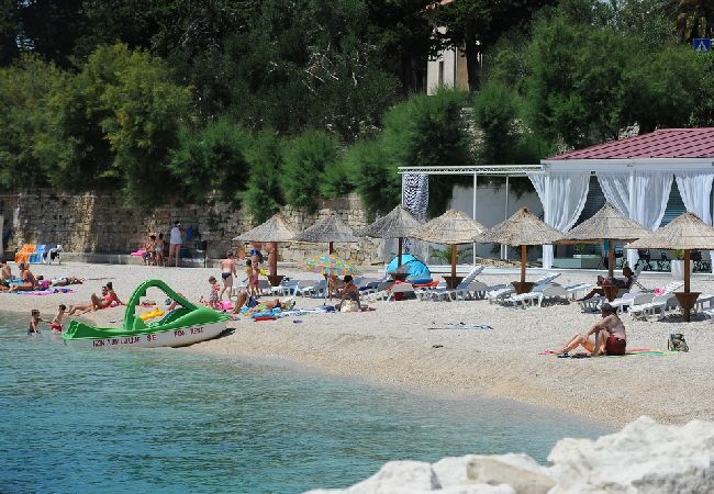 Apartamento en Podstrana - Apartamento en Podstrana-Sv.Martin con Terraza, Acondicionador, WIFI, Lavadora (5117-4) Apartamento en Podstrana - Apartamento en Podstrana-Sv.Martin con Terraza, Acondicionador, WIFI, Lavadora (5117-4)