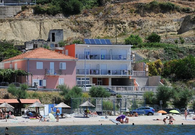 Apartamento en Podstrana - Apartamento en Podstrana-Sv.Martin con Terraza, Acondicionador, WIFI, Lavadora (5117-4) Apartamento en Podstrana - Apartamento en Podstrana-Sv.Martin con Terraza, Acondicionador, WIFI, Lavadora (5117-4)