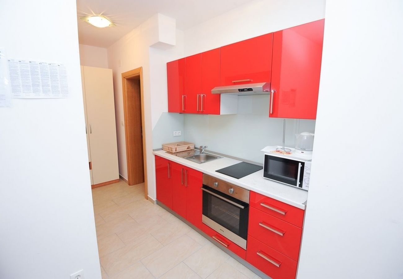 Apartamento en Podstrana - Apartamento en Podstrana-Sv.Martin con Terraza, Acondicionador, WIFI, Lavadora (5117-4)