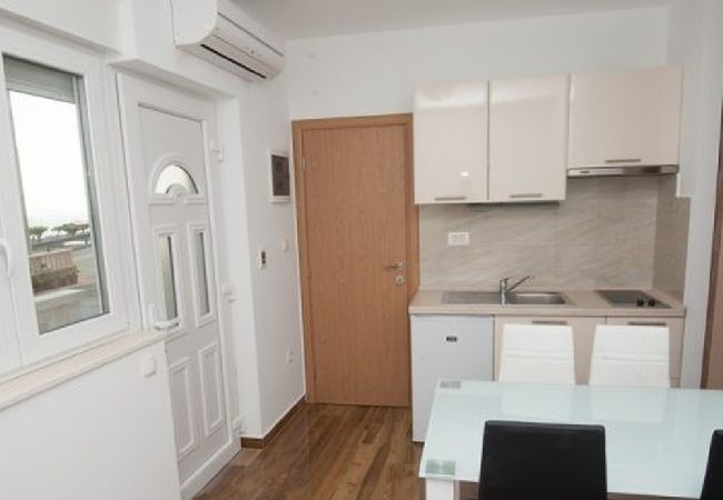 Apartamento en Podstrana - Apartamento en Podstrana-Sv.Martin con Seaview, Balcón, Acondicionador, WIFI (5117-8) Apartamento en Podstrana - Apartamento en Podstrana-Sv.Martin con Seaview, Balcón, Acondicionador, WIFI (5117-8)