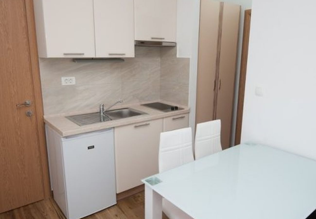 Apartamento en Podstrana - Apartamento en Podstrana-Sv.Martin con Seaview, Balcón, Acondicionador, WIFI (5117-8)