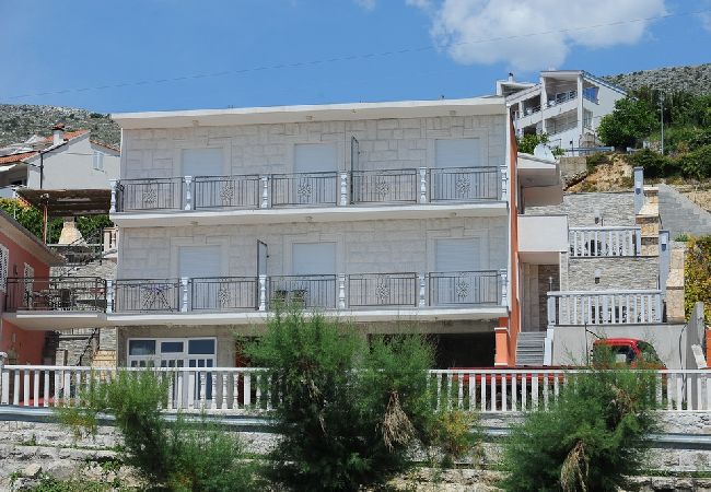 Apartamento en Podstrana - Apartamento en Podstrana-Sv.Martin con Seaview, Balcón, Acondicionador, WIFI (5117-7) Apartamento en Podstrana - Apartamento en Podstrana-Sv.Martin con Seaview, Balcón, Acondicionador, WIFI (5117-7)