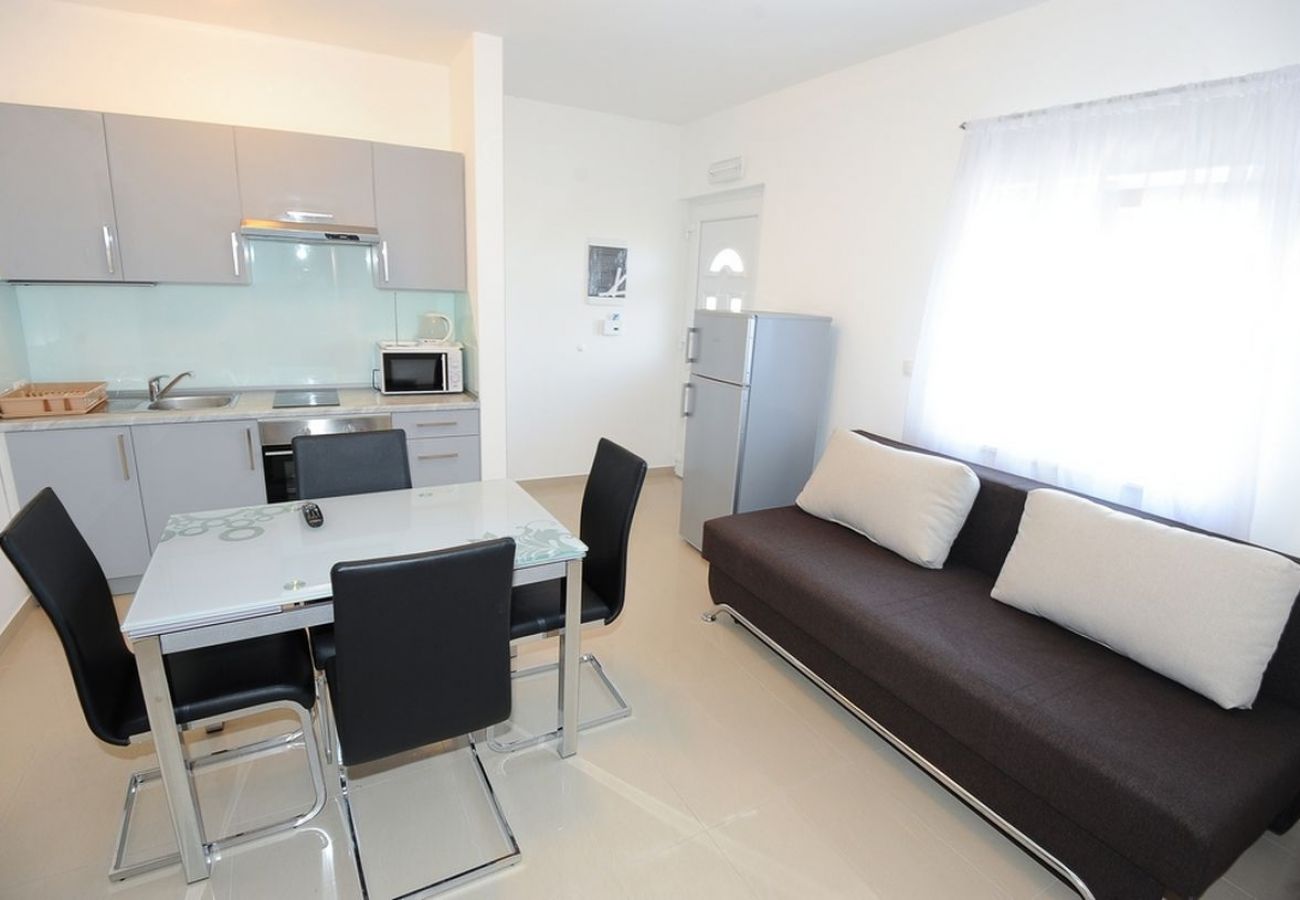 Apartamento en Podstrana - Apartamento en Podstrana-Sv.Martin con Terraza, Acondicionador, WIFI, Lavadora (5117-5)