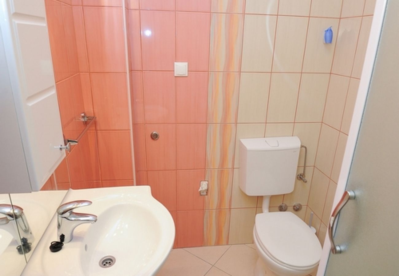 Apartamento en Podstrana - Apartamento en Podstrana-Sv.Martin con Terraza, Acondicionador, WIFI, Lavadora (5117-5)