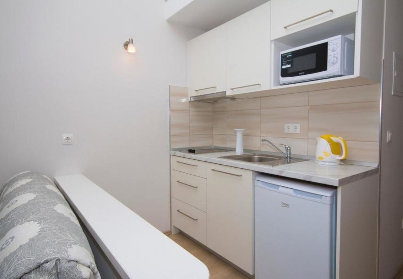 Apartamento en Brela - Apartamento en Brela con Seaview, Terraza, Acondicionador, WIFI (5122-1)