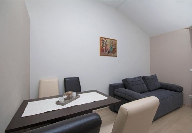 Apartamento en Brela - Apartamento en Brela con Seaview, Balcón, Acondicionador, WIFI (5122-2) Apartamento en Brela - Apartamento en Brela con Seaview, Balcón, Acondicionador, WIFI (5122-2)