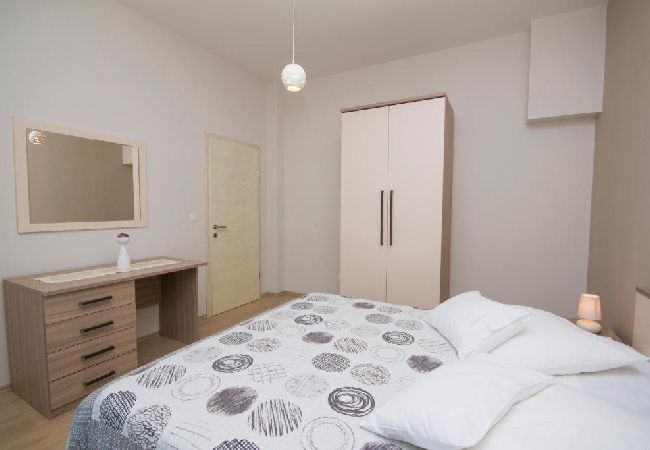 Apartamento en Brela - Apartamento en Brela con Seaview, Balcón, Acondicionador, WIFI (5122-2) Apartamento en Brela - Apartamento en Brela con Seaview, Balcón, Acondicionador, WIFI (5122-2)