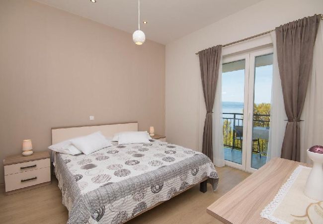 Apartamento en Brela - Apartamento en Brela con Seaview, Balcón, Acondicionador, WIFI (5122-2) Apartamento en Brela - Apartamento en Brela con Seaview, Balcón, Acondicionador, WIFI (5122-2)