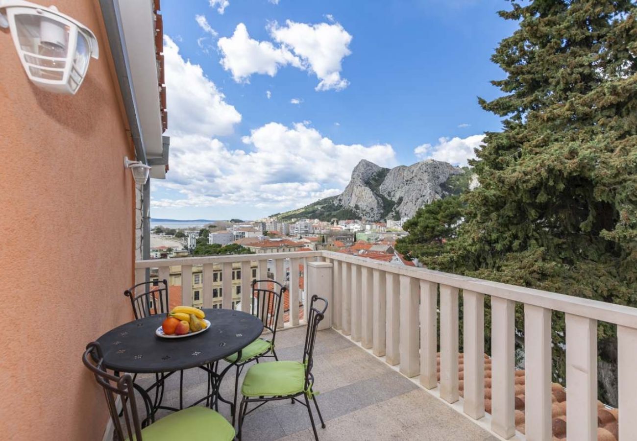 Apartamento en Omiš - Apartamento en Omiš con Seaview, Balcón, Acondicionador, WIFI (5129-5)