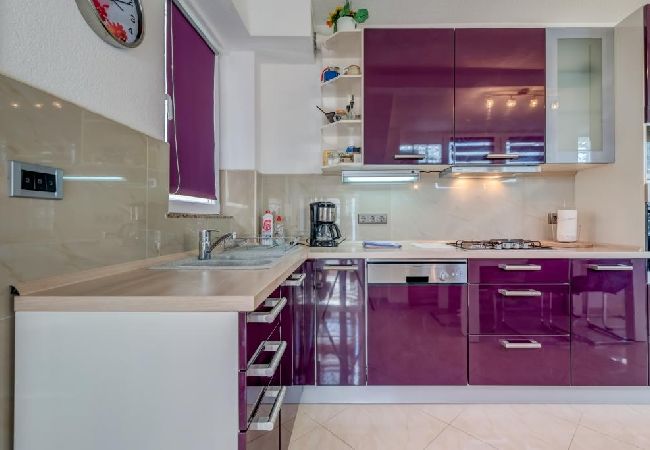 Apartamento en Arbanija - Apartamento en Arbanija con Seaview, Terraza, Acondicionador, WIFI (5138-2) Apartamento en Arbanija - Apartamento en Arbanija con Seaview, Terraza, Acondicionador, WIFI (5138-2)