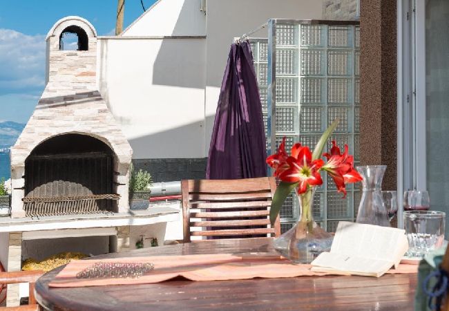 Apartamento en Arbanija - Apartamento en Arbanija con Seaview, Terraza, Acondicionador, WIFI (5138-2) Apartamento en Arbanija - Apartamento en Arbanija con Seaview, Terraza, Acondicionador, WIFI (5138-2)