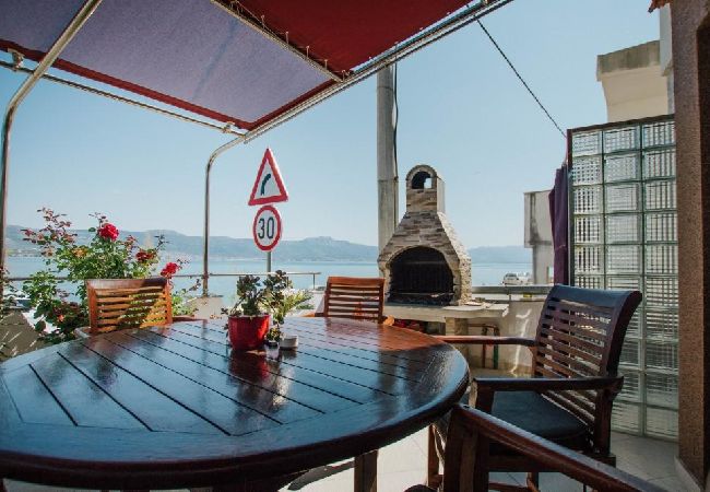 Apartamento en Arbanija - Apartamento en Arbanija con Seaview, Terraza, Acondicionador, WIFI (5138-2) Apartamento en Arbanija - Apartamento en Arbanija con Seaview, Terraza, Acondicionador, WIFI (5138-2)