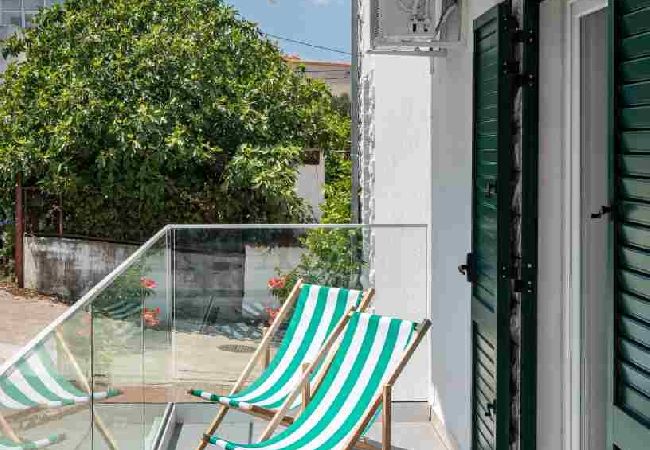 Apartamento en Arbanija - Apartamento en Arbanija con Seaview, Terraza, Acondicionador, WIFI (5139-2) Apartamento en Arbanija - Apartamento en Arbanija con Seaview, Terraza, Acondicionador, WIFI (5139-2)