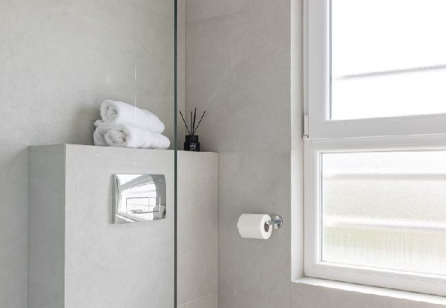 Apartamento en Arbanija - Apartamento en Arbanija con Seaview, Terraza, Acondicionador, WIFI (5139-5) Apartamento en Arbanija - Apartamento en Arbanija con Seaview, Terraza, Acondicionador, WIFI (5139-5)