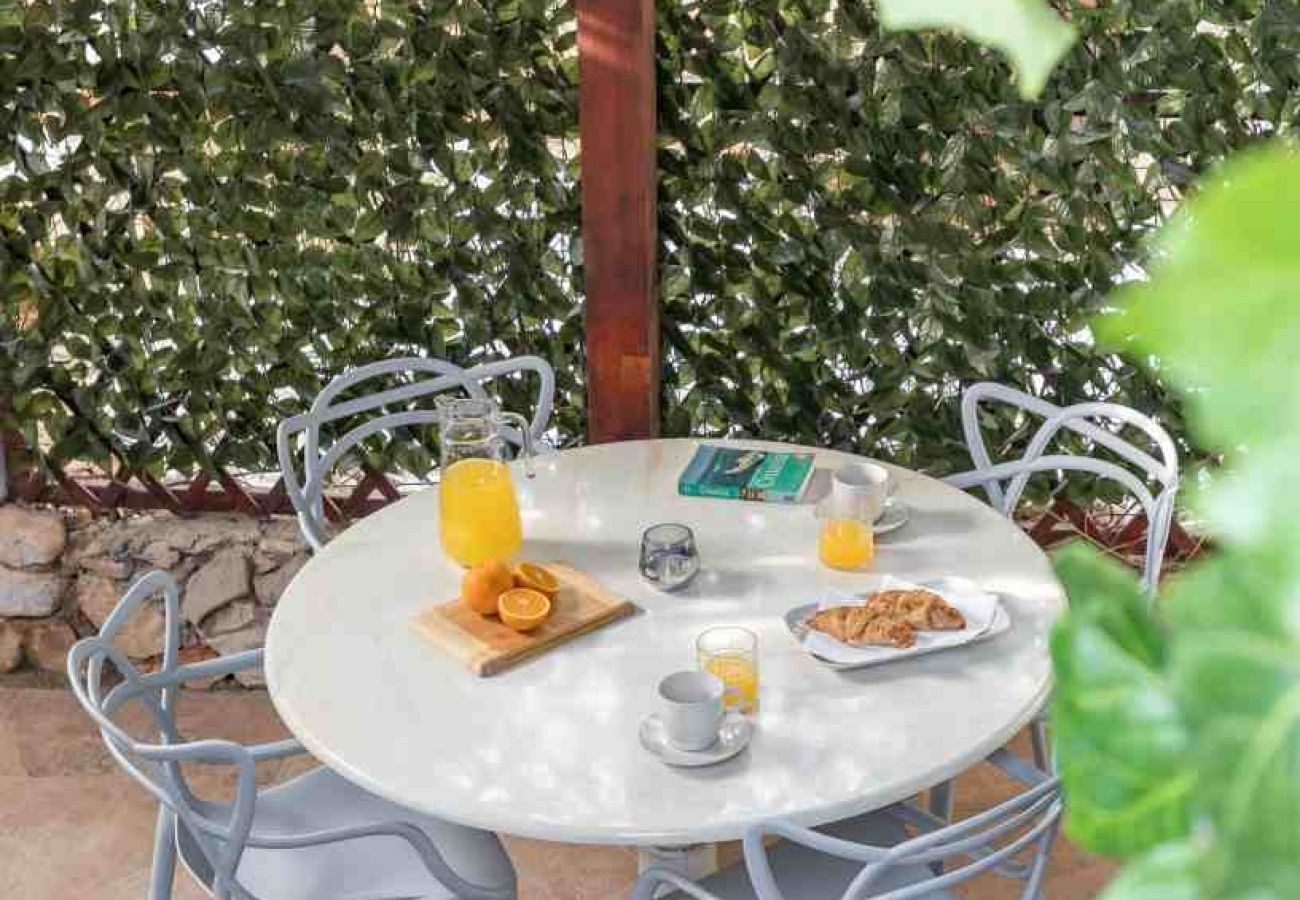 Apartamento en Arbanija - Apartamento en Arbanija con Terraza, Acondicionador, WIFI (5139-4)