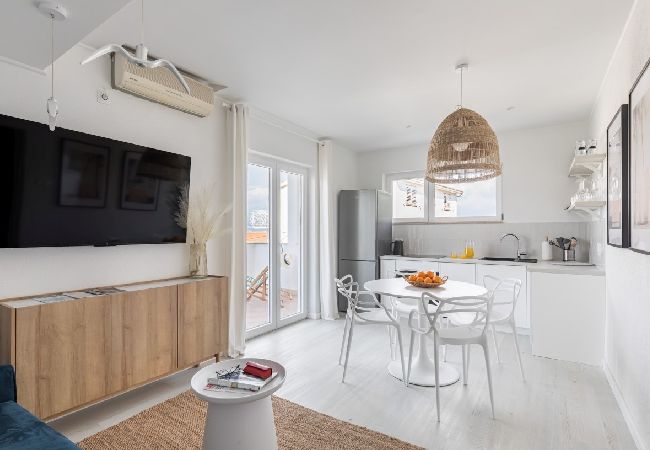 Apartamento en Arbanija - Apartamento en Arbanija con Seaview, Terraza, Acondicionador, WIFI (5139-1) Apartamento en Arbanija - Apartamento en Arbanija con Seaview, Terraza, Acondicionador, WIFI (5139-1)