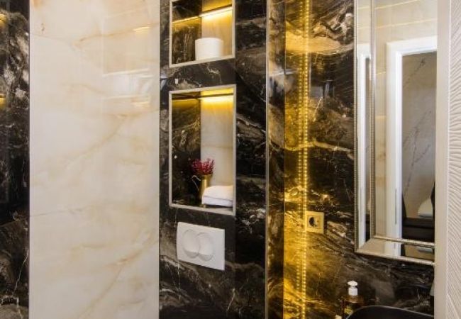 Apartamento en Okrug Gornji - Apartamento en Okrug Gornji con Seaview, Balcón, Acondicionador, WIFI (5134-3) Apartamento en Okrug Gornji - Apartamento en Okrug Gornji con Seaview, Balcón, Acondicionador, WIFI (5134-3)