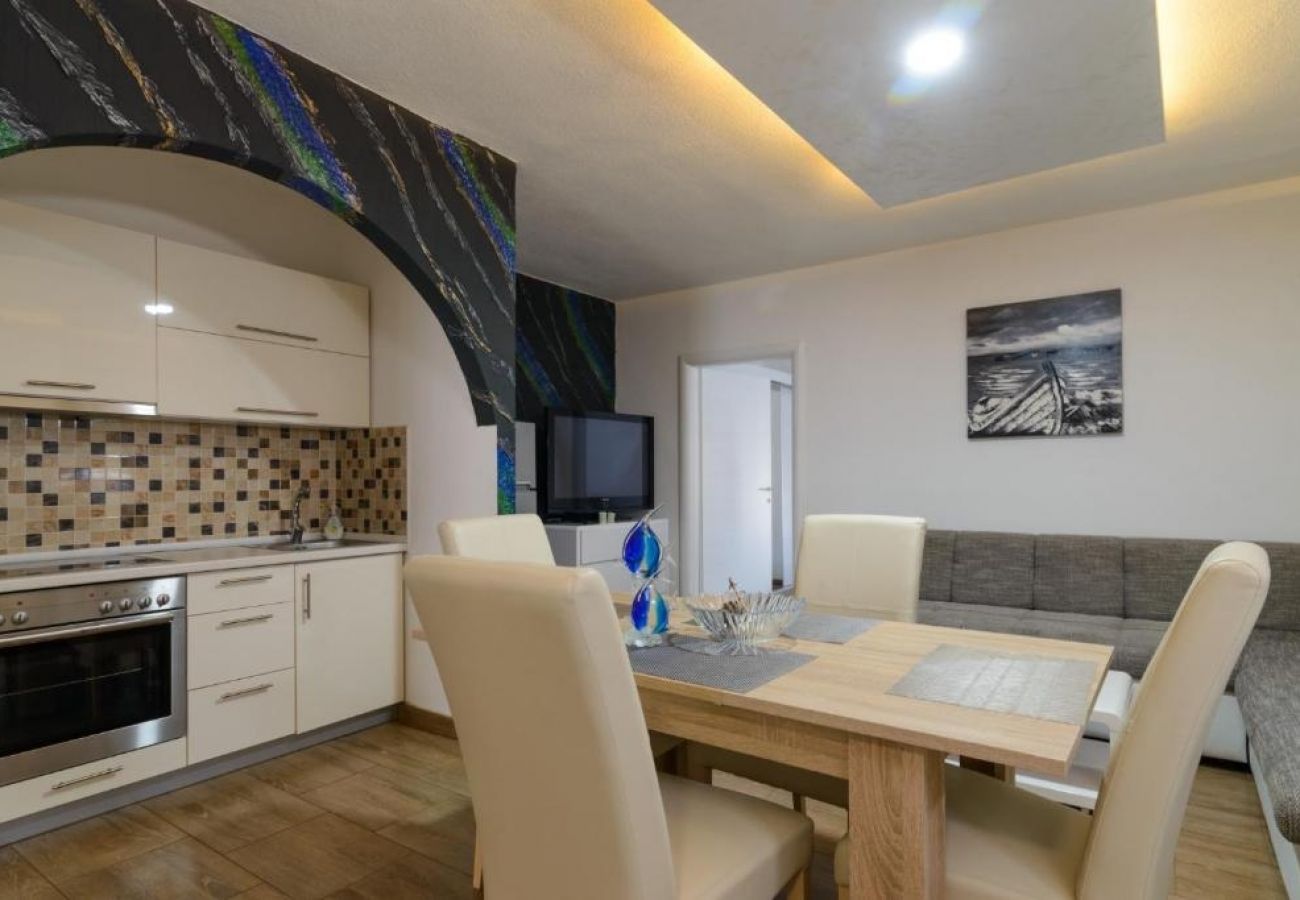 Apartamento en Okrug Gornji - Apartamento en Okrug Gornji con Seaview, Terraza, Acondicionador, WIFI (5134-1)