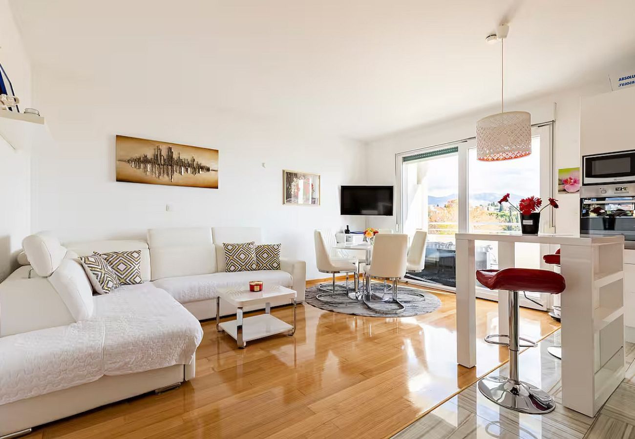 Apartamento en Split - Apartamento en Split con Balcón, Acondicionador, WIFI (5141-1)