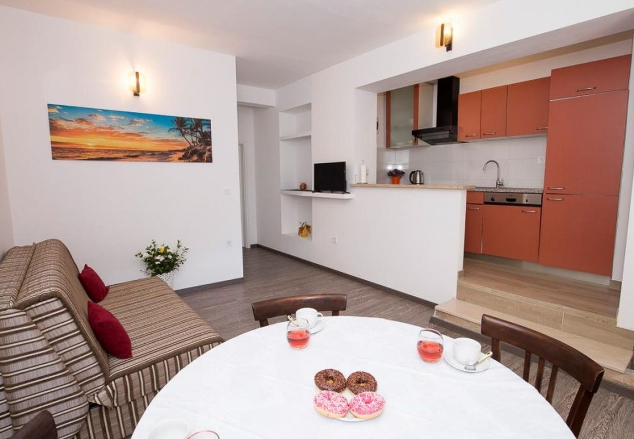 Apartamento en Duce - Apartamento en Duće con Terraza, Acondicionador, WIFI, Lavavajillas (5146-8)