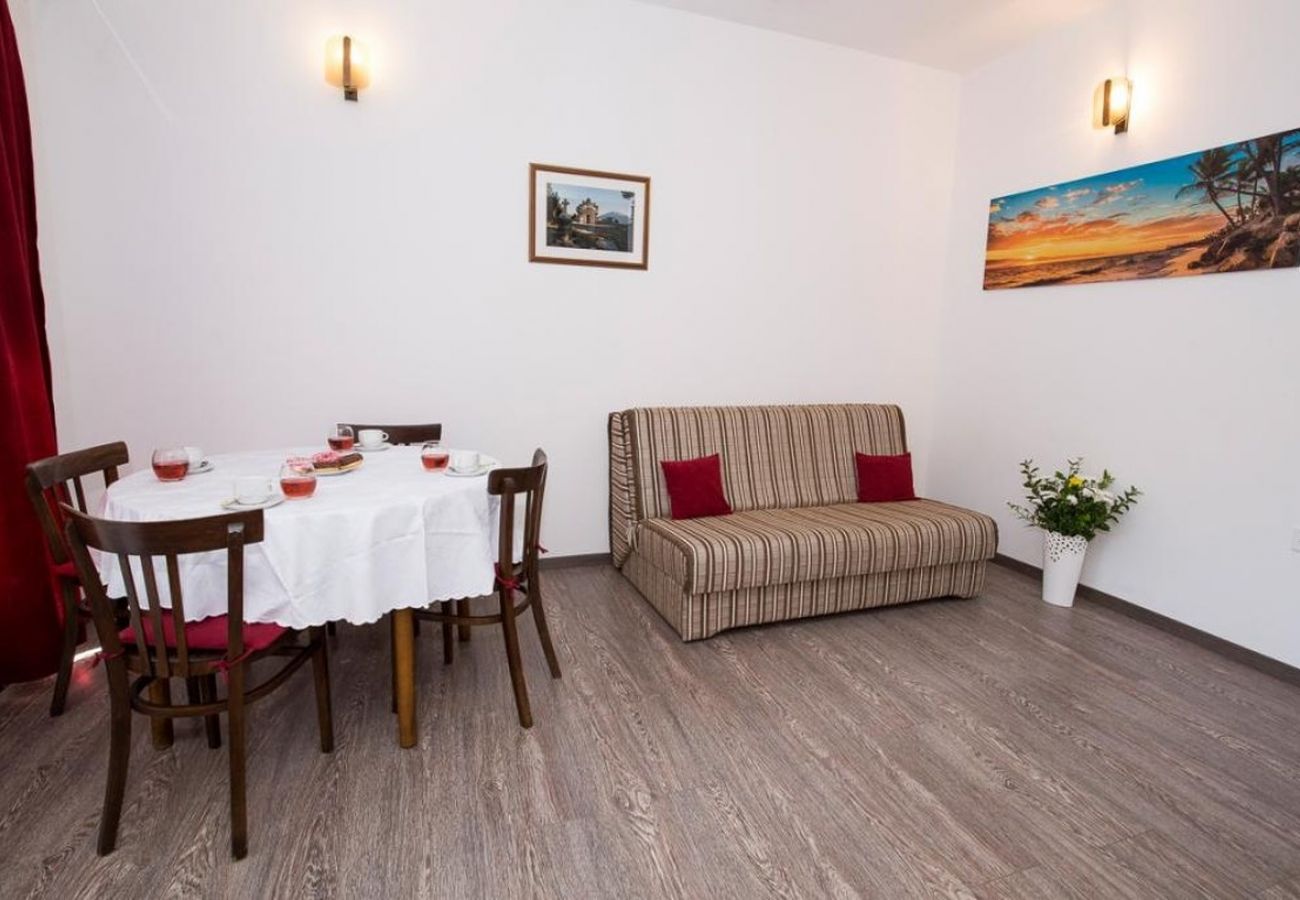 Apartamento en Duce - Apartamento en Duće con Terraza, Acondicionador, WIFI, Lavavajillas (5146-8)