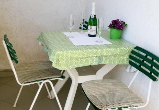 Apartamento en Duce - Apartamento en Duće con Seaview, Balcón, Acondicionador, WIFI (5146-5) Apartamento en Duce - Apartamento en Duće con Seaview, Balcón, Acondicionador, WIFI (5146-5)