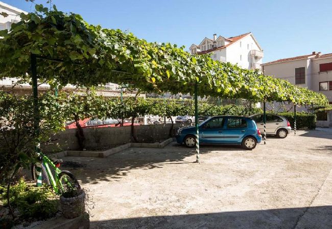 Apartamento en Duce - Apartamento en Duće con Seaview, Balcón, Acondicionador, WIFI (5146-4) Apartamento en Duce - Apartamento en Duće con Seaview, Balcón, Acondicionador, WIFI (5146-4)