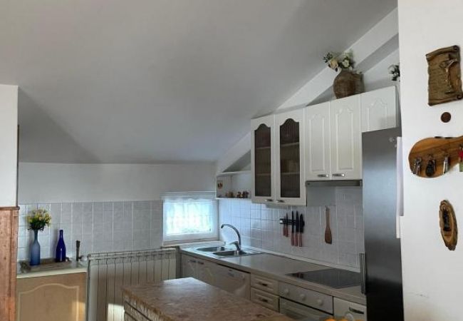 Apartamento en Duce - Apartamento en Duće con Seaview, Balcón, Acondicionador, WIFI (5146-4) Apartamento en Duce - Apartamento en Duće con Seaview, Balcón, Acondicionador, WIFI (5146-4)