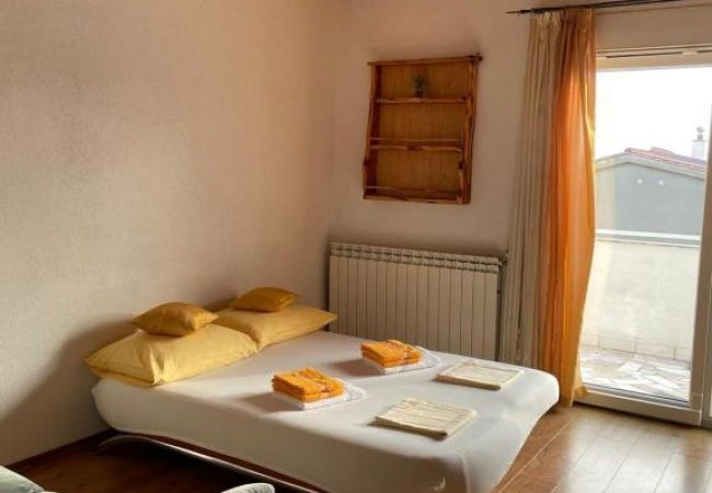 Apartamento en Duce - Apartamento en Duće con Seaview, Balcón, Acondicionador, WIFI (5146-4) Apartamento en Duce - Apartamento en Duće con Seaview, Balcón, Acondicionador, WIFI (5146-4)