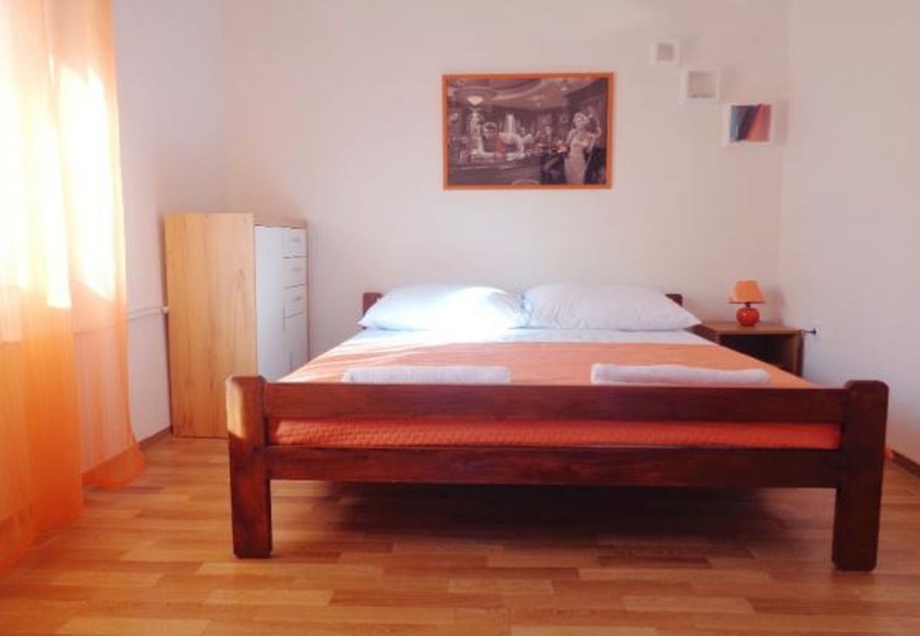 Apartamento en Drage - Apartamento en Drage con Balcón, Acondicionador, WIFI (5144-4)