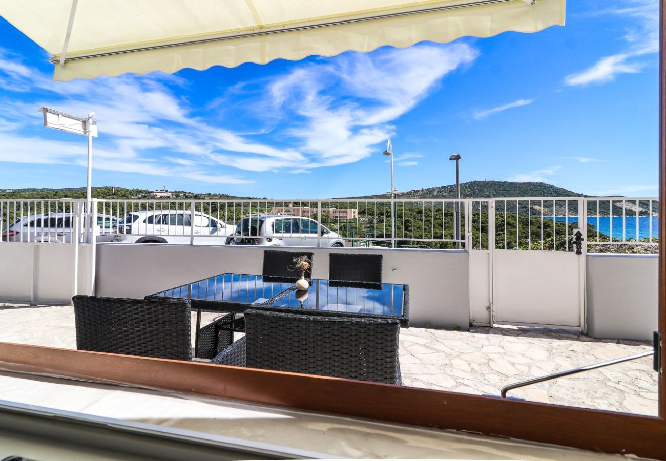 Apartamento en Primošten - Apartamento en Primošten con Seaview, Terraza, Acondicionador, WIFI (5155-1)