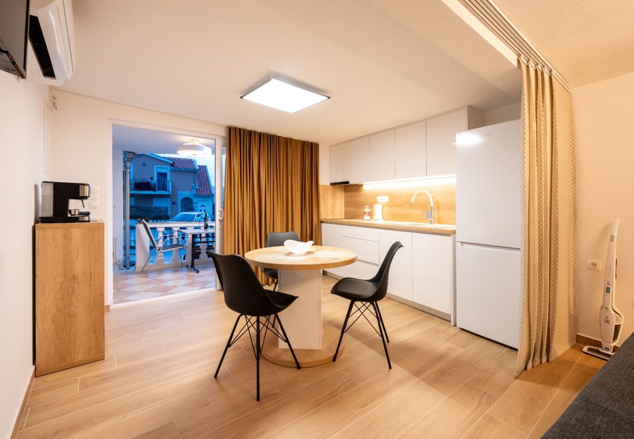 Estudio en Mastrinka - Apartamento Estudio en Mastrinka con Loggia, Acondicionador, WIFI (5159-2)
