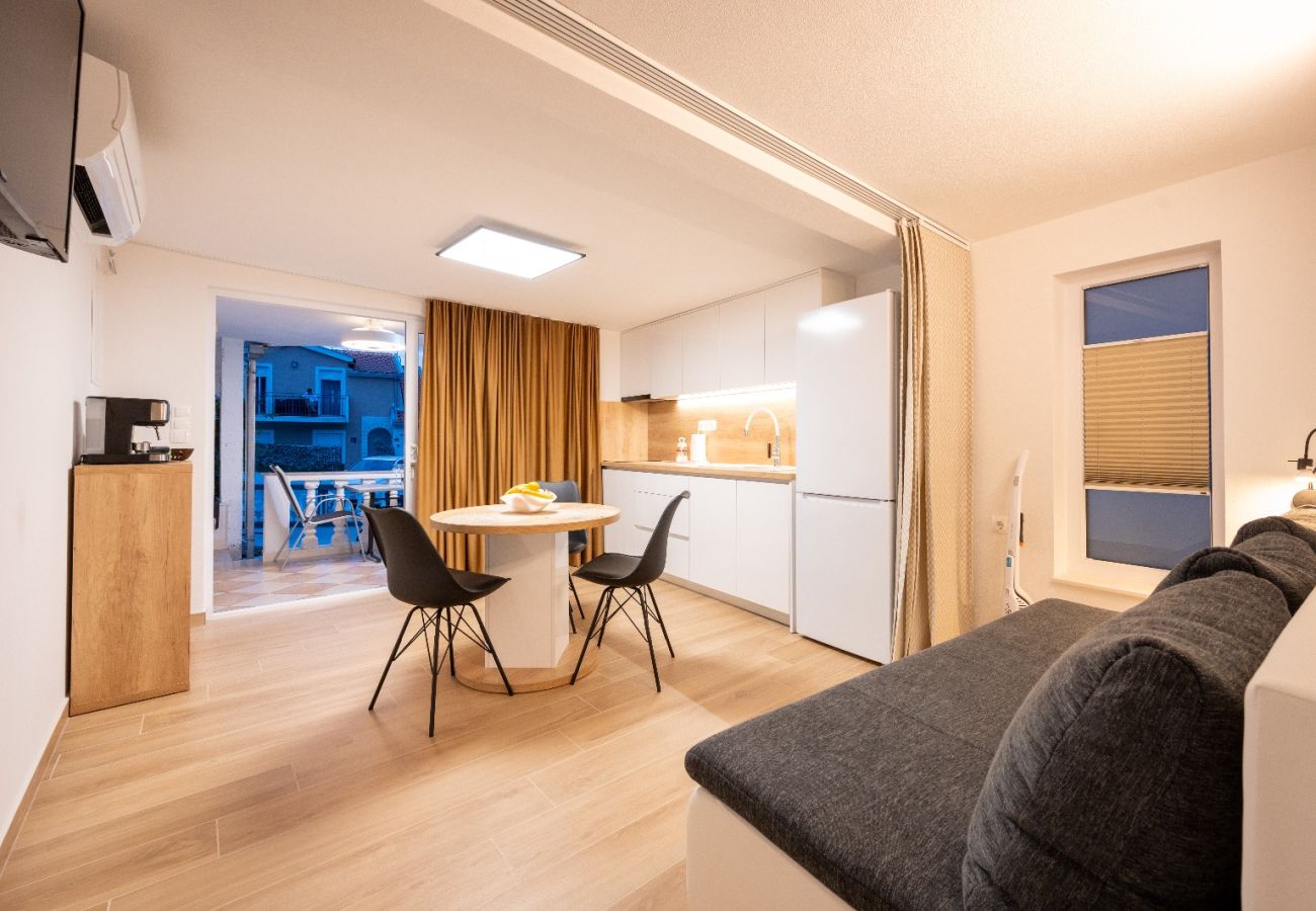 Estudio en Mastrinka - Apartamento Estudio en Mastrinka con Loggia, Acondicionador, WIFI (5159-2)