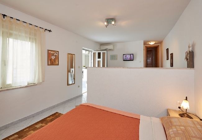 Estudio en Mastrinka - Apartamento Estudio en Mastrinka con Loggia, Acondicionador, WIFI, Lavadora (5159-1) Estudio en Mastrinka - Apartamento Estudio en Mastrinka con Loggia, Acondicionador, WIFI, Lavadora (5159-1)