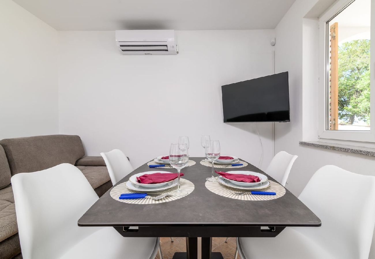 Apartamento en Medulin - Apartamento en Medulin con Terraza, Acondicionador, WIFI, Lavadora (5158-2)