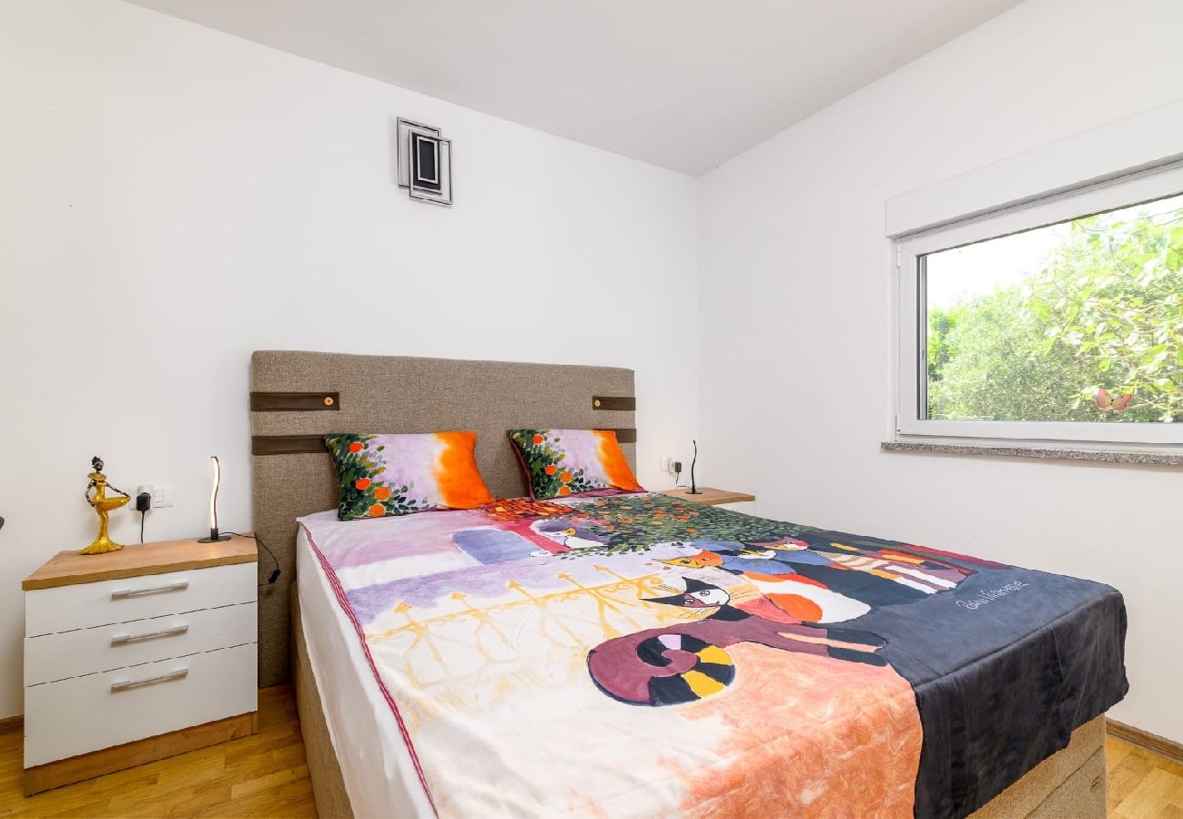 Apartamento en Medulin - Apartamento en Medulin con Terraza, Acondicionador, WIFI, Lavadora (5158-2)