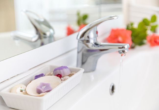 Apartamento en Okrug Gornji - Apartamento en Okrug Gornji con Seaview, Terraza, Acondicionador, WIFI (5160-3) Apartamento en Okrug Gornji - Apartamento en Okrug Gornji con Seaview, Terraza, Acondicionador, WIFI (5160-3)