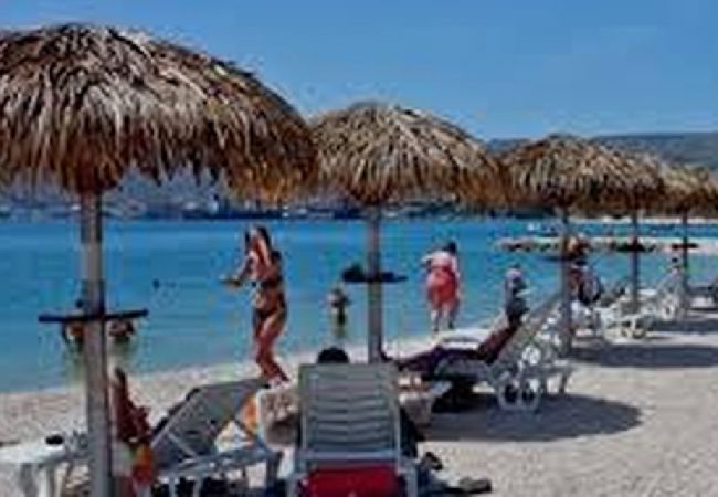 Apartamento en Okrug Gornji - Apartamento en Okrug Gornji con Seaview, Balcón, Acondicionador, WIFI (5167-2) Apartamento en Okrug Gornji - Apartamento en Okrug Gornji con Seaview, Balcón, Acondicionador, WIFI (5167-2)