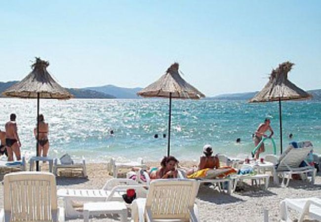 Apartamento en Okrug Gornji - Apartamento en Okrug Gornji con Seaview, Balcón, Acondicionador, WIFI (5167-2) Apartamento en Okrug Gornji - Apartamento en Okrug Gornji con Seaview, Balcón, Acondicionador, WIFI (5167-2)