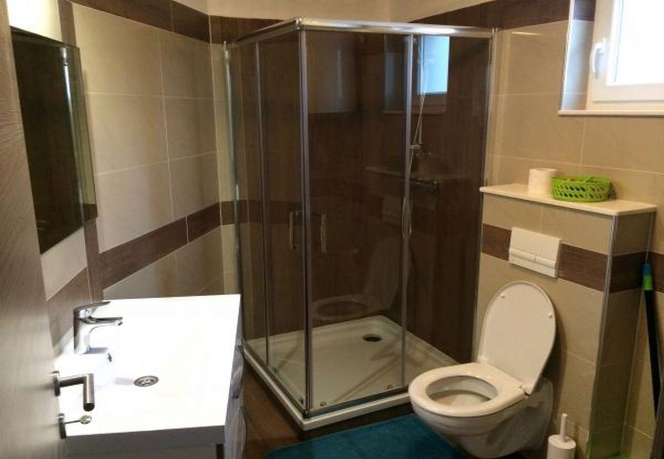 Apartamento en Rogoznica - Apartamento en Rogoznica con Balcón, Acondicionador, WIFI, Lavadora (5173-1)