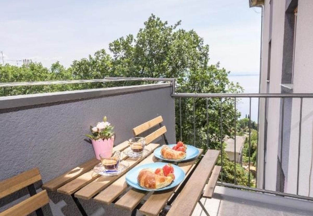 Apartamento en Opatija - Apartamento en Opatija con Balcón, Acondicionador, WIFI, Lavadora (5175-1)